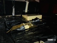 Van carregada com celulares é apreendida após motorista bater e fugir no Jardim das Palmeiras Van carregada com celulares é apreendida após motorista bater e fugir no Jardim das Palmeiras