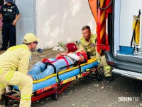 Mulher é esfaqueada pede socorro em casa de recuperação em Foz do Iguaçu Mulher é esfaqueada pede socorro em casa de recuperação em Foz do Iguaçu