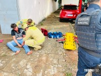 Mulher é esfaqueada pede socorro em casa de recuperação em Foz do Iguaçu Mulher é esfaqueada pede socorro em casa de recuperação em Foz do Iguaçu