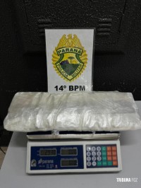 PM prende mulher com quase 3 Kg de haxixe na Rodoviária Internacional de Foz do Iguaçu PM prende mulher com quase 3 Kg de haxixe na Rodoviária Internacional de Foz do Iguaçu