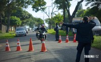 Foztrans realiza blitz para fiscalizar motociclistas irregulares na região do Bairro Porto Meira Foztrans realiza blitz para fiscalizar motociclistas irregulares na região do Bairro Porto Meira