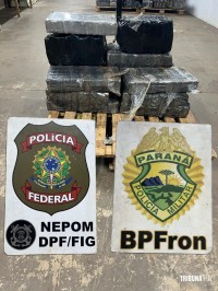 PF e PM prendem quatro pessoas com cerca de 170 Kg de maconha em Foz do Iguaçu PF e PM prendem quatro pessoas com cerca de 170 Kg de maconha em Foz do Iguaçu