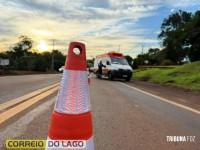Acidente na PR-495 deixa dois feridos após colisão entre carro e caminhão em Santa Helena Acidente na PR-495 deixa dois feridos após colisão entre carro e caminhão em Santa Helena