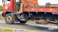 Acidente na PR-495 deixa dois feridos após colisão entre carro e caminhão em Santa Helena Acidente na PR-495 deixa dois feridos após colisão entre carro e caminhão em Santa Helena