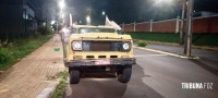 Caminhão caçamba fica danificado após má distribuição de carga na Av. República Argentina Caminhão caçamba fica danificado após má distribuição de carga na Av. República Argentina