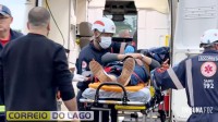 Veículo com mãe e filhos capota após motorista tentar evitar batida frontal em Santa Helena Veículo com mãe e filhos capota após motorista tentar evitar batida frontal em Santa Helena