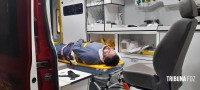 Motociclista sofre queda e é socorrido pelo Siate na Av. Safira Motociclista sofre queda e é socorrido pelo Siate na Av. Safira