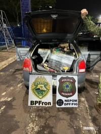 PF e PM apreendem carga de contrabando em Foz do Iguaçu PF e PM apreendem carga de contrabando em Foz do Iguaçu