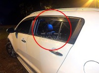 Ladrões quebram janela de caminhonete e roubam dinheiro durante a missa Ladrões quebram janela de caminhonete e roubam dinheiro durante a missa
