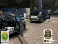 BPFRON e PF apreendem dois veículos carregados de cigarros contrabandeados em Foz do Iguaçu BPFRON e PF apreendem dois veículos carregados de cigarros contrabandeados em Foz do Iguaçu