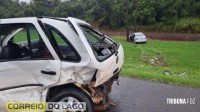 Carro carregado com contrabando de cigarros se envolve em forte colisão na BR-277 em Santa Tereza do Oeste Carro carregado com contrabando de cigarros se envolve em forte colisão na BR-277 em Santa Tereza do Oeste