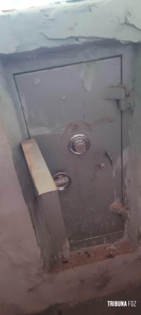 Ladrões tentam arrombar cofre de igreja durante a madrugada no Paraguai Ladrões tentam arrombar cofre de igreja durante a madrugada no Paraguai