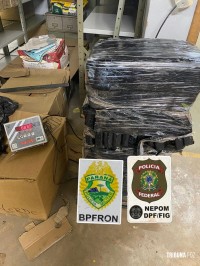 BPFRON e Policia Federal apreendem 177 Kg de maconha no Jardim Jupira em Foz do Iguaçu BPFRON e Policia Federal apreendem 177 Kg de maconha no Jardim Jupira em Foz do Iguaçu