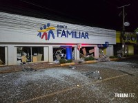 Quadrilha especializada em roubo a bancos explodem duas agencias em Santa Rita no Paraguai durante a madrugada Quadrilha especializada em roubo a bancos explodem duas agencias em Santa Rita no Paraguai durante a madrugada