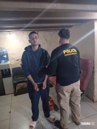 Brasileiro preso no Paraguai é deportado pela Ponte da Amizade em Foz do Iguaçu Brasileiro preso no Paraguai é deportado pela Ponte da Amizade em Foz do Iguaçu