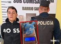 Jovem é preso com cocaína e maconha após jogar drogas no chão em frente à polícia em Ciudad Del Este Jovem é preso com cocaína e maconha após jogar drogas no chão em frente à polícia em Ciudad Del Este