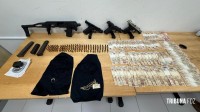 PF e PM apreendem armas, munições e drogas após monitoramento de travessia clandestina no Rio Paraná PF e PM apreendem armas, munições e drogas após monitoramento de travessia clandestina no Rio Paraná
