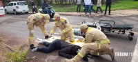 Siate socorre duas vítimas graves após colisão na Vila Yolanda Siate socorre duas vítimas graves após colisão na Vila Yolanda