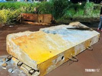 Motorista fica preso às ferragens após capotamento de veículo na Perimetral Leste Motorista fica preso às ferragens após capotamento de veículo na Perimetral Leste