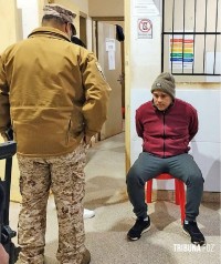 Sub-oficial da Polícia Nacional do Paraguai, supostamente envolvido em roubo em Santa Rita se entrega Sub-oficial da Polícia Nacional do Paraguai, supostamente envolvido em roubo em Santa Rita se entrega