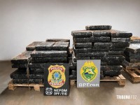 BPFRON e Polícia Federal apreendem 1.142 Kg de maconha em Santa Helena BPFRON e Polícia Federal apreendem 1.142 Kg de maconha em Santa Helena