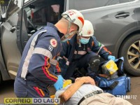 Acidente envolvendo van escolar deixa idoso ferido e mobiliza SAMU em Santa Helena Acidente envolvendo van escolar deixa idoso ferido e mobiliza SAMU em Santa Helena