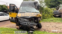 Acidente envolvendo van escolar deixa idoso ferido e mobiliza SAMU em Santa Helena Acidente envolvendo van escolar deixa idoso ferido e mobiliza SAMU em Santa Helena