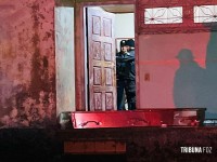 Homem é encontrado morto dentro de residência com sinais de agressão na Vila A Homem é encontrado morto dentro de residência com sinais de agressão na Vila A