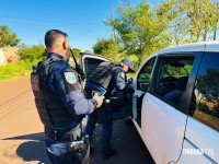 Guarda Municipal recupera veículo roubado que foi utilizada em ação criminosa em Foz do Iguaçu Guarda Municipal recupera veículo roubado que foi utilizada em ação criminosa em Foz do Iguaçu