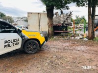 Homem é encontrado morto sobre carreta em posto de combustível em Foz do Iguaçu Homem é encontrado morto sobre carreta em posto de combustível em Foz do Iguaçu