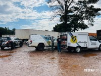 Homem é encontrado morto sobre carreta em posto de combustível em Foz do Iguaçu Homem é encontrado morto sobre carreta em posto de combustível em Foz do Iguaçu