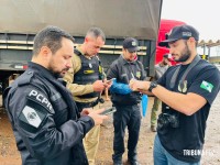 Homem é encontrado morto sobre carreta em posto de combustível em Foz do Iguaçu Homem é encontrado morto sobre carreta em posto de combustível em Foz do Iguaçu