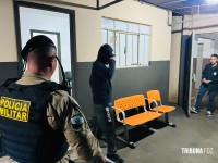Menor é apreendido com drogas e dinheiro durante ação da PM no Bairro Parque Imperatriz Menor é apreendido com drogas e dinheiro durante ação da PM no Bairro Parque Imperatriz