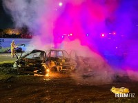 Quatro veículos são destruídos após incêndio criminoso em ferro-velho de Foz do Iguaçu Quatro veículos são destruídos após incêndio criminoso em ferro-velho de Foz do Iguaçu