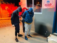 Policial civil da Delegacia de Homicídios frustra assalto e prende três assaltantes em Foz do Iguaçu Policial civil da Delegacia de Homicídios frustra assalto e prende três assaltantes em Foz do Iguaçu