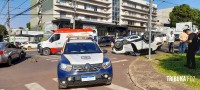 Veículo capota após colisão na Av. General Meira em Foz do Iguaçu Veículo capota após colisão na Av. General Meira em Foz do Iguaçu