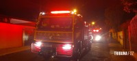 Bombeiros são mobilizados após incêndio em churrasqueira na Vila Adriana II Bombeiros são mobilizados após incêndio em churrasqueira na Vila Adriana II
