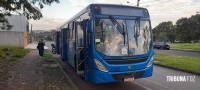 Quatro passageiros ficam feridos após queda dentro de ônibus do transporte coletivo no Jardim Patriarca em Foz do Iguaçu Quatro passageiros ficam feridos após queda dentro de ônibus do transporte coletivo no Jardim Patriarca em Foz do Iguaçu