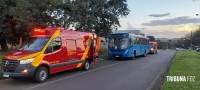Quatro passageiros ficam feridos após queda dentro de ônibus do transporte coletivo no Jardim Patriarca em Foz do Iguaçu Quatro passageiros ficam feridos após queda dentro de ônibus do transporte coletivo no Jardim Patriarca em Foz do Iguaçu