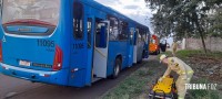 Quatro passageiros ficam feridos após queda dentro de ônibus do transporte coletivo no Jardim Patriarca em Foz do Iguaçu Quatro passageiros ficam feridos após queda dentro de ônibus do transporte coletivo no Jardim Patriarca em Foz do Iguaçu