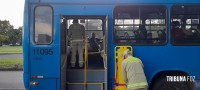 Quatro passageiros ficam feridos após queda dentro de ônibus do transporte coletivo no Jardim Patriarca em Foz do Iguaçu Quatro passageiros ficam feridos após queda dentro de ônibus do transporte coletivo no Jardim Patriarca em Foz do Iguaçu