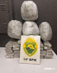 ROCAM apreende 25,4 Kg de maconha em ônibus interestadual em Foz do Iguaçu ROCAM apreende 25,4 Kg de maconha em ônibus interestadual em Foz do Iguaçu