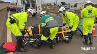 Motociclista é socorrido pelo Siate após colisão no viaduto da Av. Costa e Silva Motociclista é socorrido pelo Siate após colisão no viaduto da Av. Costa e Silva