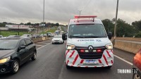 Motociclista é socorrido pelo Siate após colisão no viaduto da Av. Costa e Silva Motociclista é socorrido pelo Siate após colisão no viaduto da Av. Costa e Silva