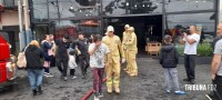 Bombeiros são mobilizados após incêndio na cozinha de estabelecimento tipo Fast Casual na Av. Morenitas Bombeiros são mobilizados após incêndio na cozinha de estabelecimento tipo Fast Casual na Av. Morenitas