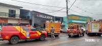 Bombeiros são mobilizados após incêndio na cozinha de estabelecimento tipo Fast Casual na Av. Morenitas Bombeiros são mobilizados após incêndio na cozinha de estabelecimento tipo Fast Casual na Av. Morenitas