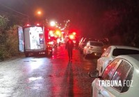 Veículo colide com arvore e deixa seis feridos e dois mortos na Av. Felipe Wandscheer Veículo colide com arvore e deixa seis feridos e dois mortos na Av. Felipe Wandscheer