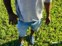 Homem é agredido após, segundo relato, tentar atropelar motociclista Homem é agredido após, segundo relato, tentar atropelar motociclista