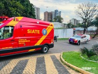 Dois irmãos são baleados no Jardim Jupira e um deles é suspeito de crime contra mulher e acaba morrendo dentro da ambulância Dois irmãos são baleados no Jardim Jupira e um deles é suspeito de crime contra mulher e acaba morrendo dentro da ambulância