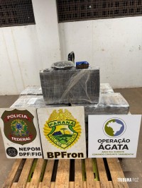 BPFRON, PF e Aeronáutica apreendem 373 quilos de maconha no Bairro Porto Meira em Foz do Iguaçu BPFRON, PF e Aeronáutica apreendem 373 quilos de maconha no Bairro Porto Meira em Foz do Iguaçu